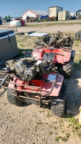 Suzuki parts quad w 2 extra engines