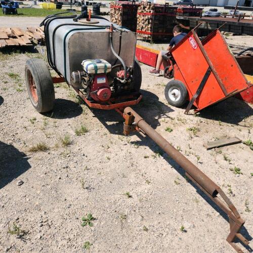 Gas powered water sprayer w tank