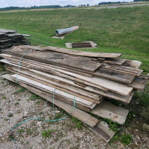 Various sized barn boards, up to 9' L