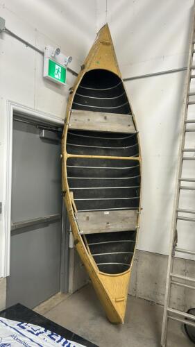 12' Alum canoe w 1 paddle