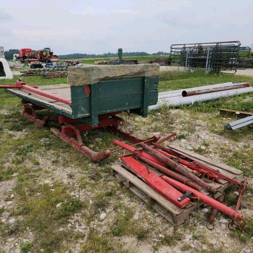 Horse drawn sleigh in good condition w extra parts