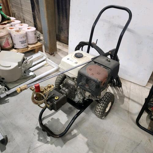 13 HP working Honda pressure washer