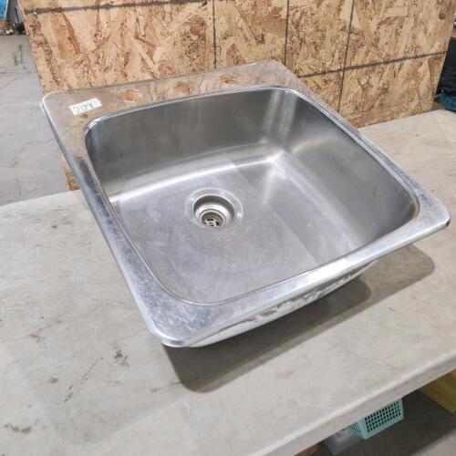 20"W 21"D 7"H Sink