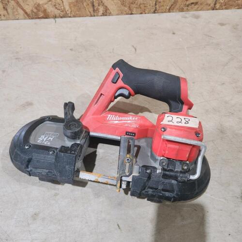 12V Milwaukee fuel compact band saw