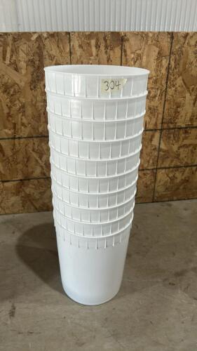 10 Ice cream pails w lids