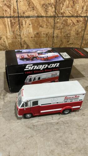Snap-On 1:34 scale die cast coin bank