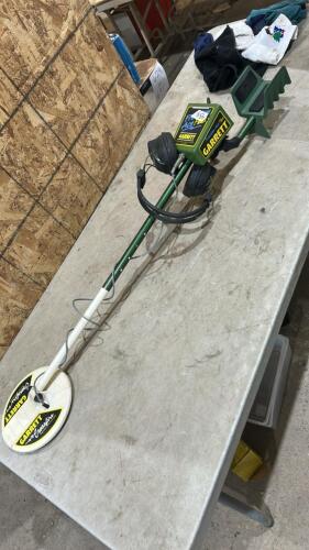 Metal detector