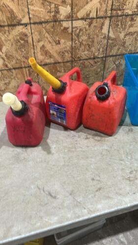 3 5L gas cans