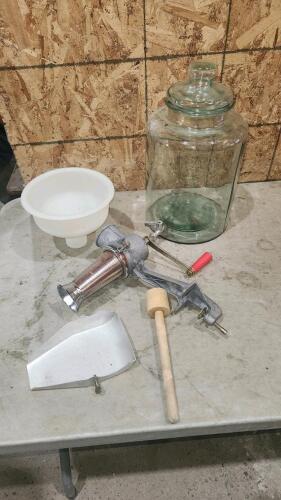 Victoria strainer, juice dispenser