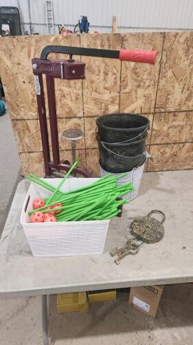 Corker, small greenhouse frame, buckets