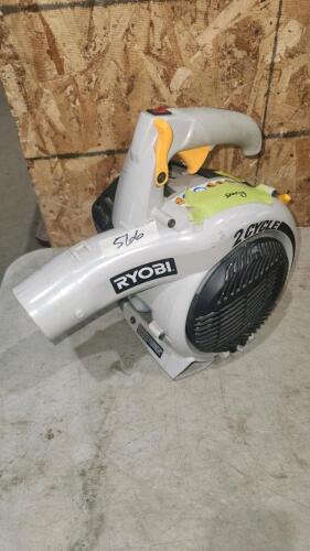 Ryobi working leaf blower