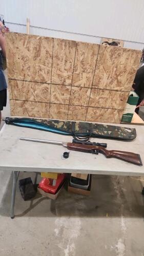 177Cal Air rifle w scope & case